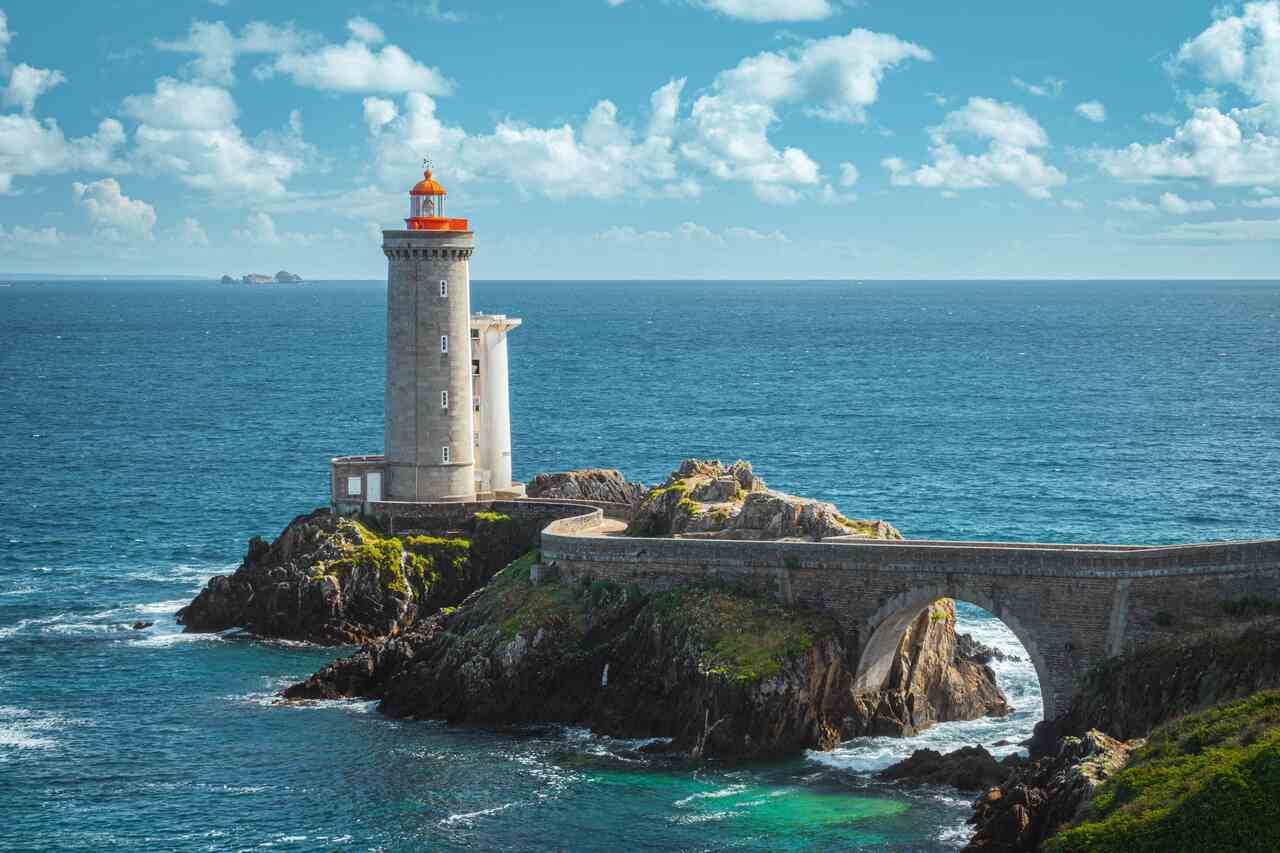 Visit the Petit Minou lighthouse | 4 star hotel le Barracuda & SPA in Brest